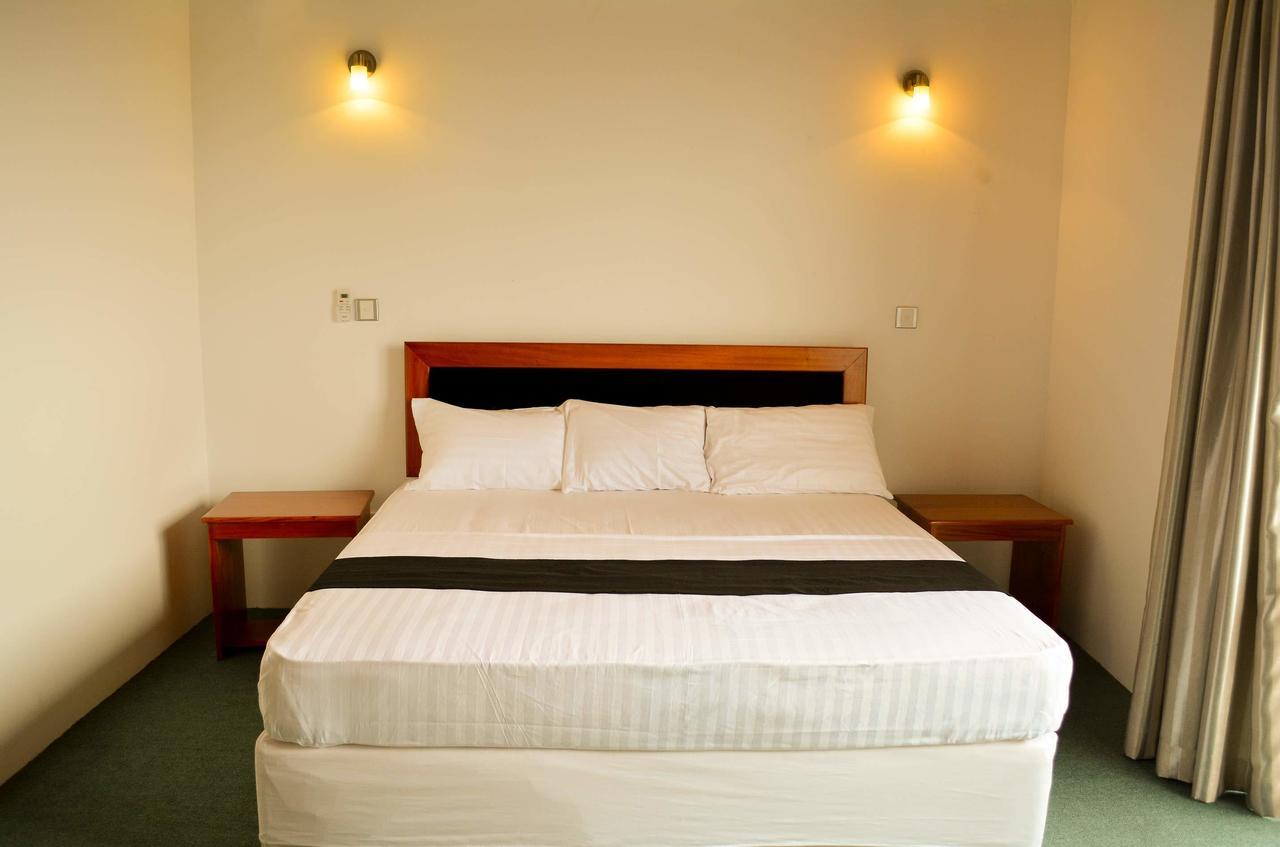 West Inn Colombo Esterno foto