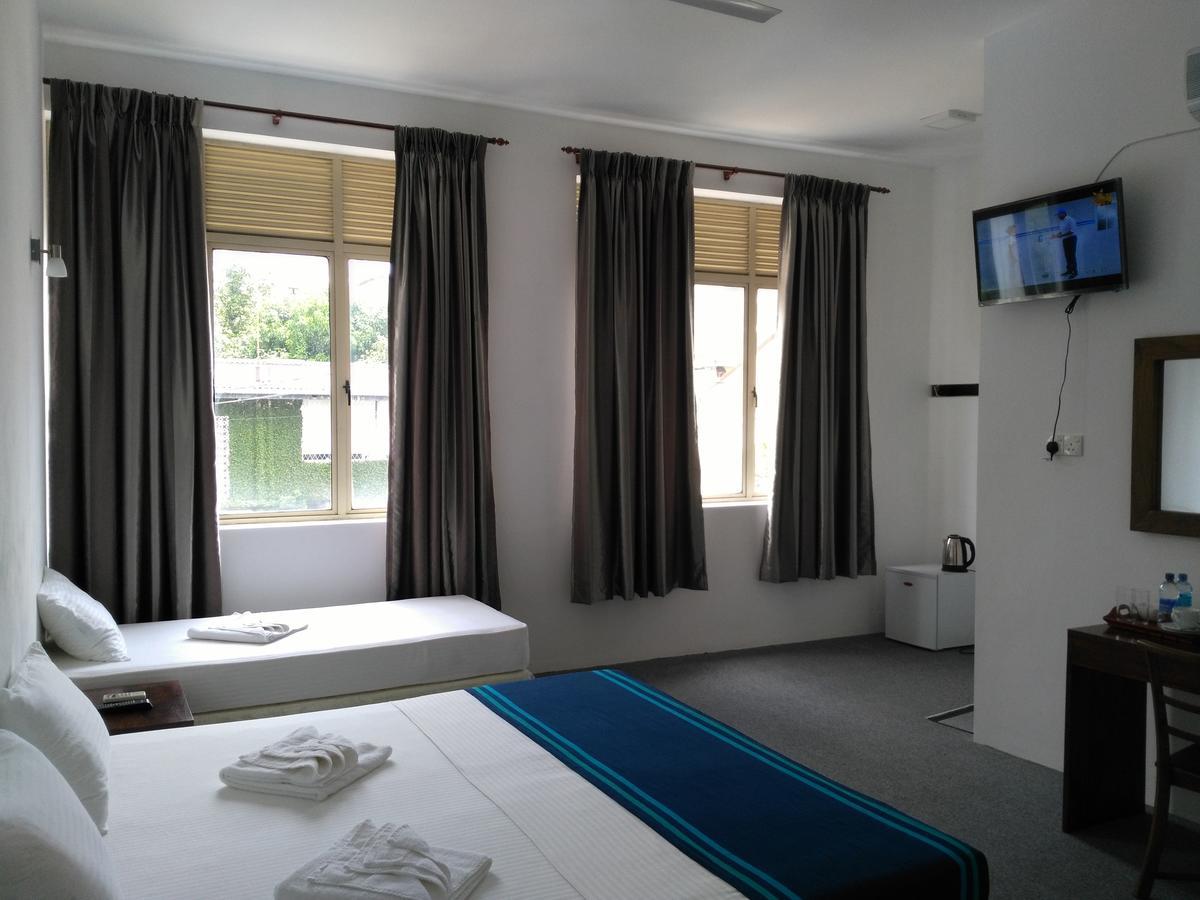 West Inn Colombo Esterno foto